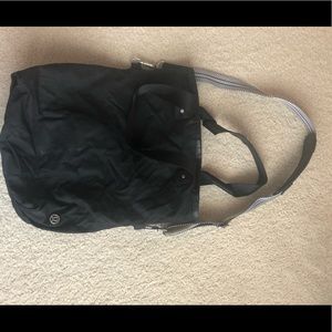 Lululemon tote bag in black